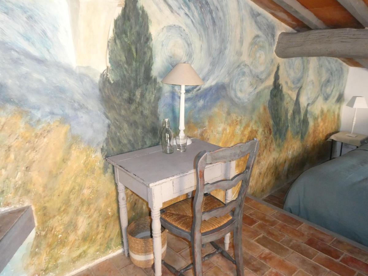 Hotel Le Jas Des Aiguiers à Saint-Saturnin-lès-Apt Extérieur photo